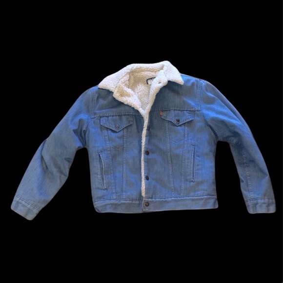 Levi's Other - Levi’s Sherpa Trucker Jacket